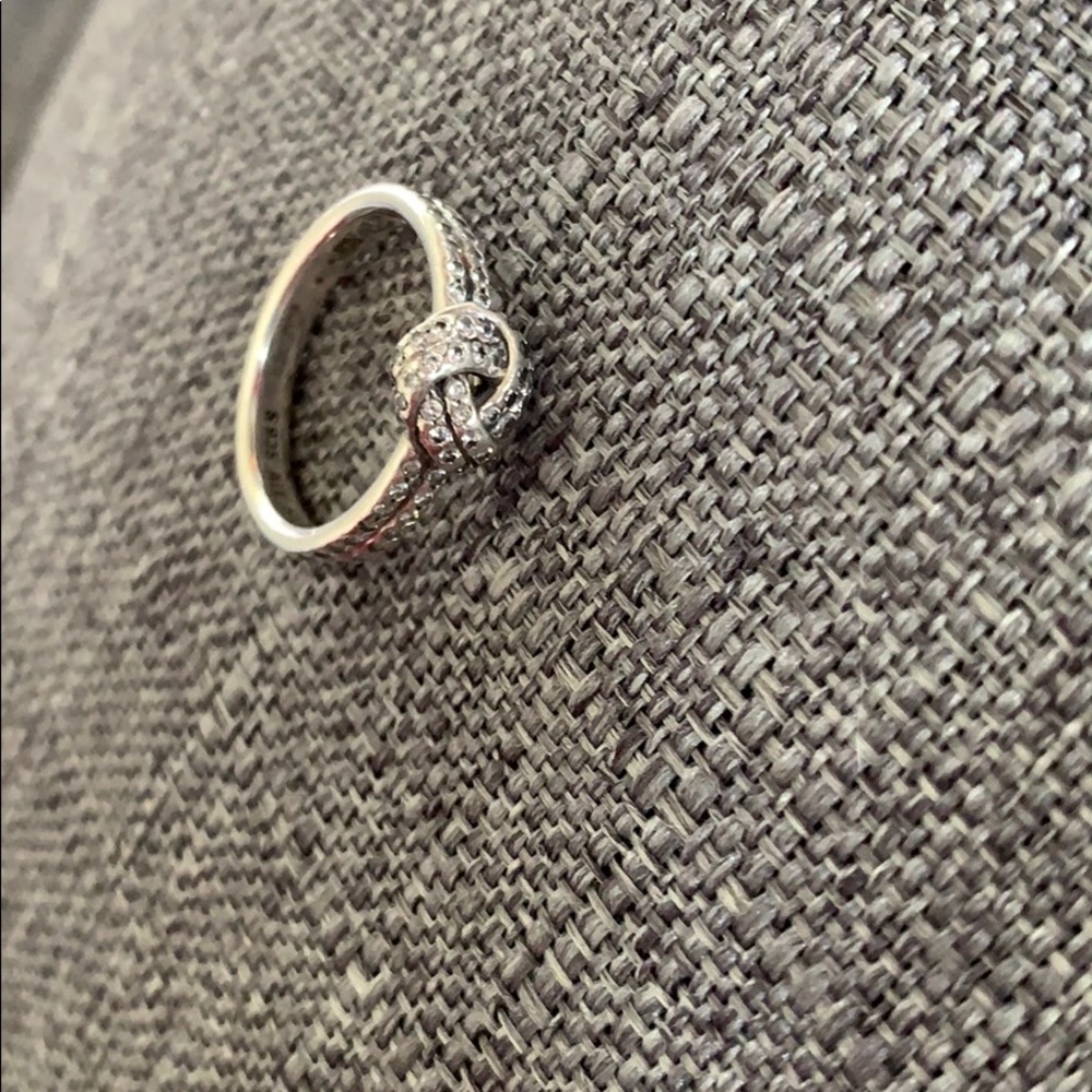 Pandora love knot